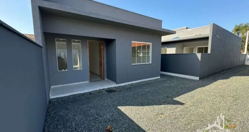 Casa na praia em uma excelente localização e com um ótimo valor.