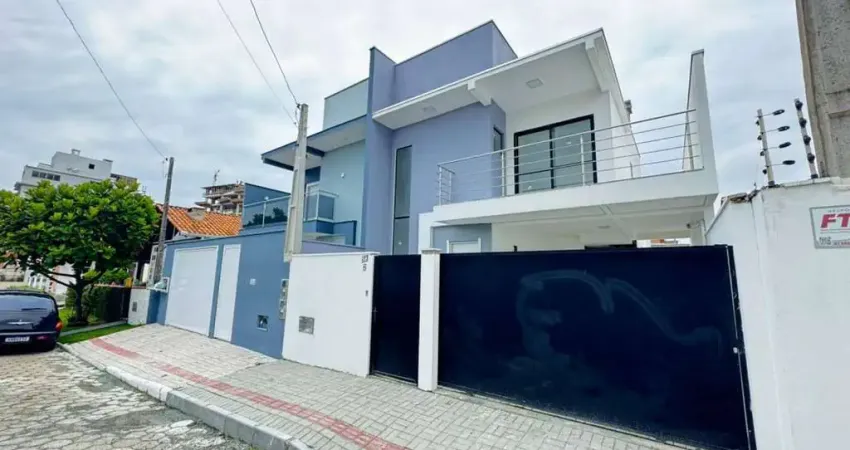Sobrado com vista para o mar á venda com 3 quartos 1 suítes no bairro centro em penha