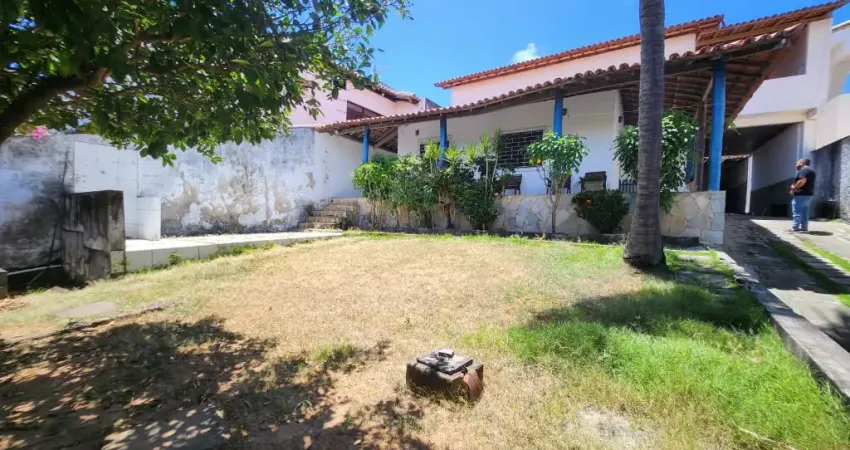 Casa em alameda fechada com portaria 24h!!