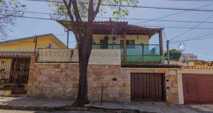 Casa com 2 quartos à venda na Rua São Lourenço, Calafate, Belo Horizonte