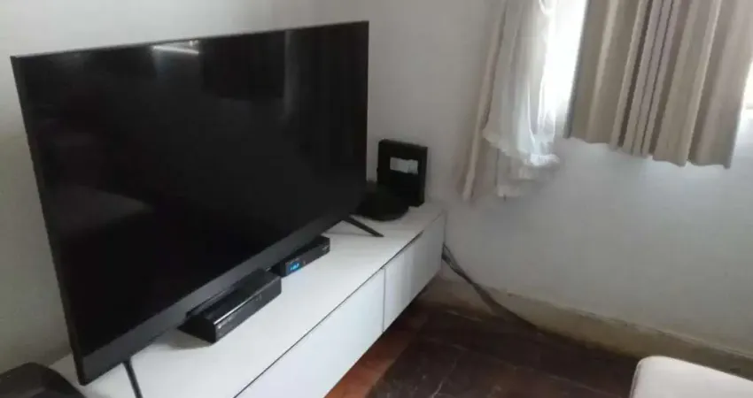Casa com 3 quartos à venda na Rua Esmeralda, Prado, Belo Horizonte