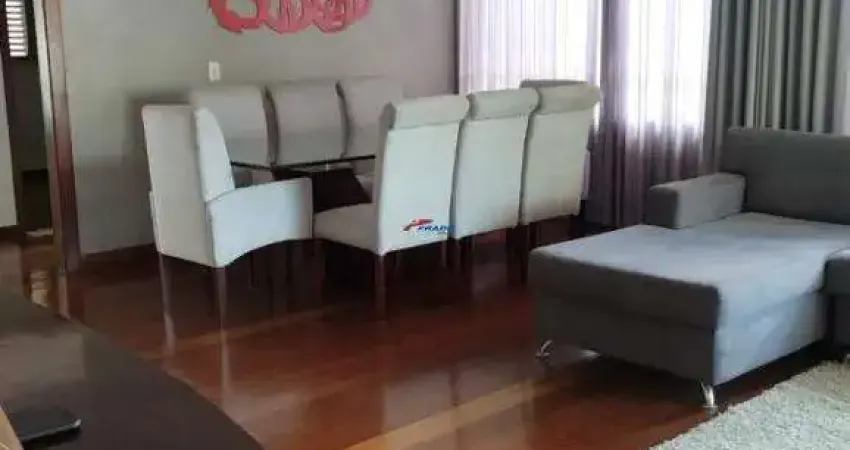 AMPLO APARTAMENTO 3 QUARTOS (180M²), SEMI MOBILIADO