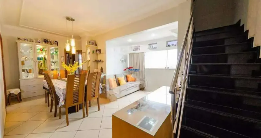 Apartamento cobertura 3 quartos, 4 banheiros (1 suíte) e 2 vagas coberta em linha.