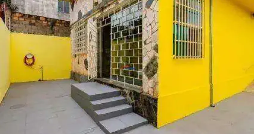 Casa com 3 quartos para alugar na Rua Carmelita Prates da Silva, Salgado Filho, Belo Horizonte