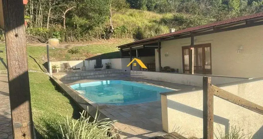 Chácara à venda com 03 dormitórios, por R$750.000,00 em Atibaia/SP
