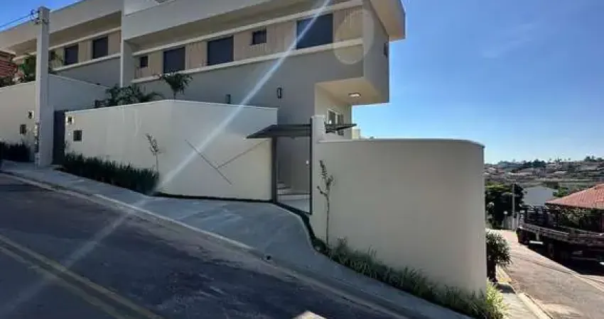 Casa à venda com 03 suítes, por R$ 760.000,00  em bairro nobre de Atibaia/SP