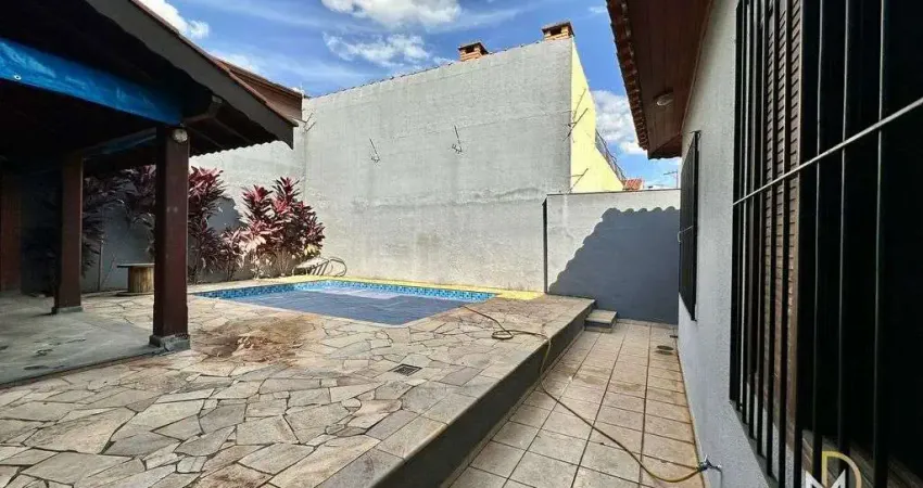 Casa térrea com 03 dormitórios em excelente localização na cidade de atibaia- sp