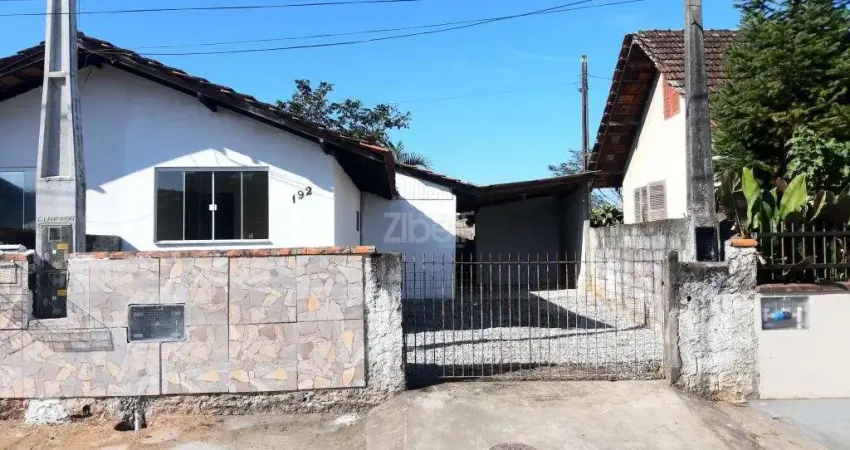 Casa com 1 quarto para alugar na Rua Maestro Graxa, 192, Itaum, Joinville