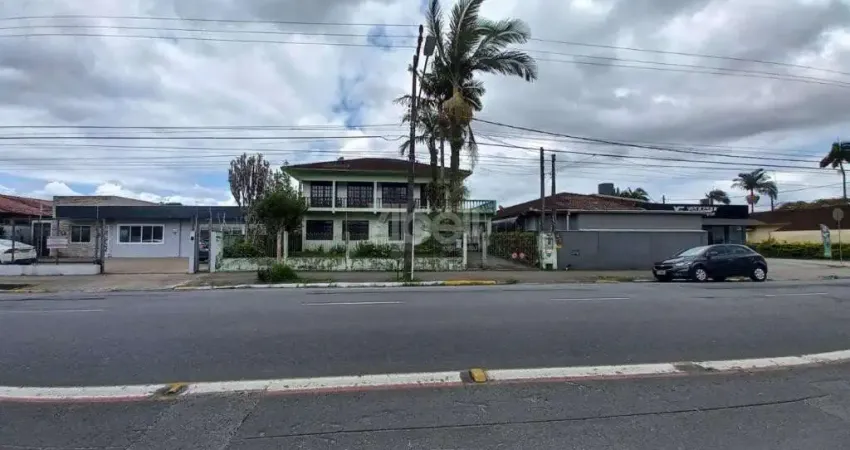 Casa com 6 quartos à venda na Rua Inácio Bastos, 700, Bucarein, Joinville