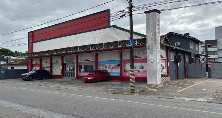 GALPÃO no COSTA E SILVA com 0 quartos para LOCAÇÃO, 1300 m²
