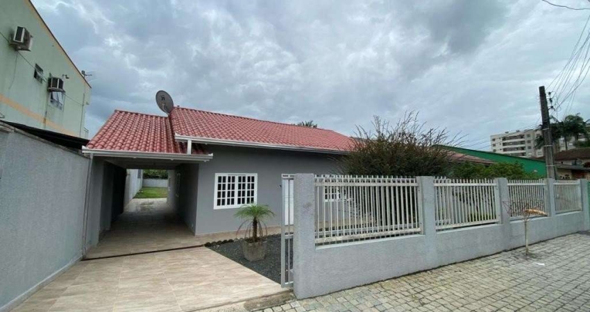 Casa com 3 quartos à venda na Rua Elis Regina, 101, Floresta, Joinville