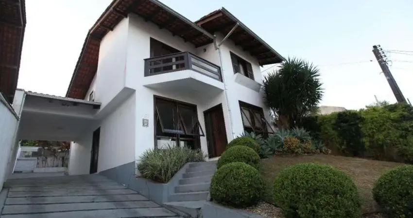SOBRADO no SAGUAÇÚ com 4 quartos para VENDA, 211 m²