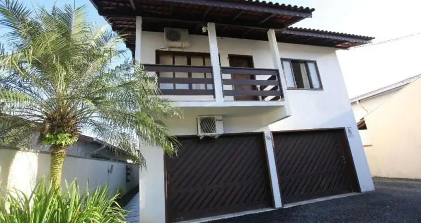SOBRADO no SAGUAÇÚ com 6 quartos para VENDA, 265 m²
