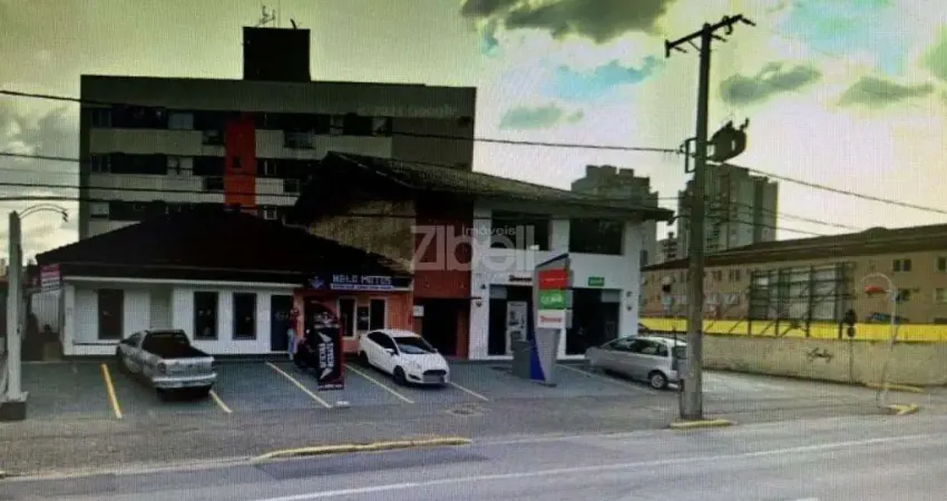 Casa comercial à venda na Avenida Doutor Albano Schulz, 865, Centro, Joinville