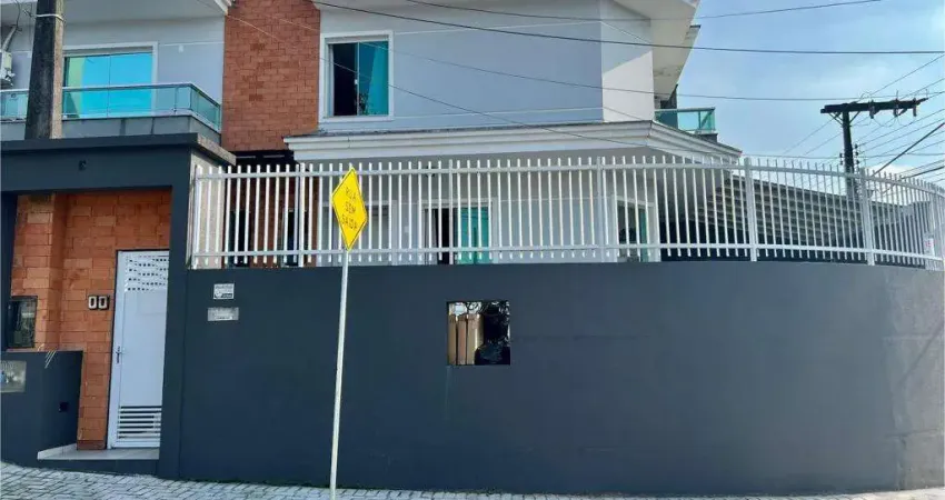 SOBRADO GEMINADO no GLÓRIA com 3 quartos para VENDA, 140 m²