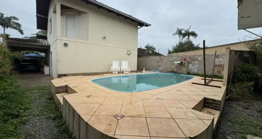 Casa com 3 quartos à venda na Rua São Eleotério, 47, Itaum, Joinville