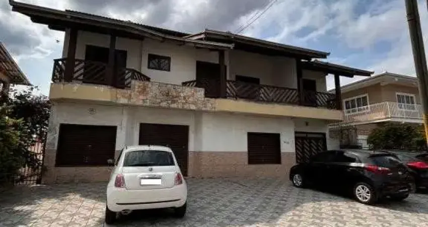 Casa com 5 quartos à venda na Rua Guanabara, 629, Guanabara, Joinville