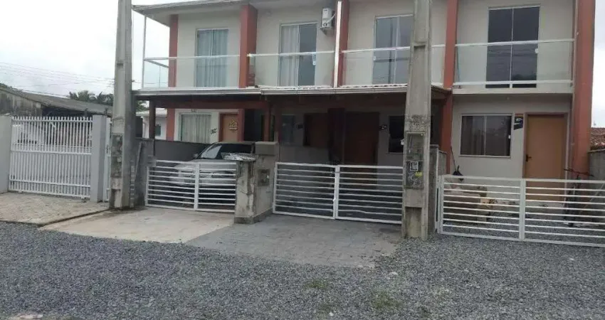 Sobrado geminado no morro do meio com 2 quartos para venda, 55 m²