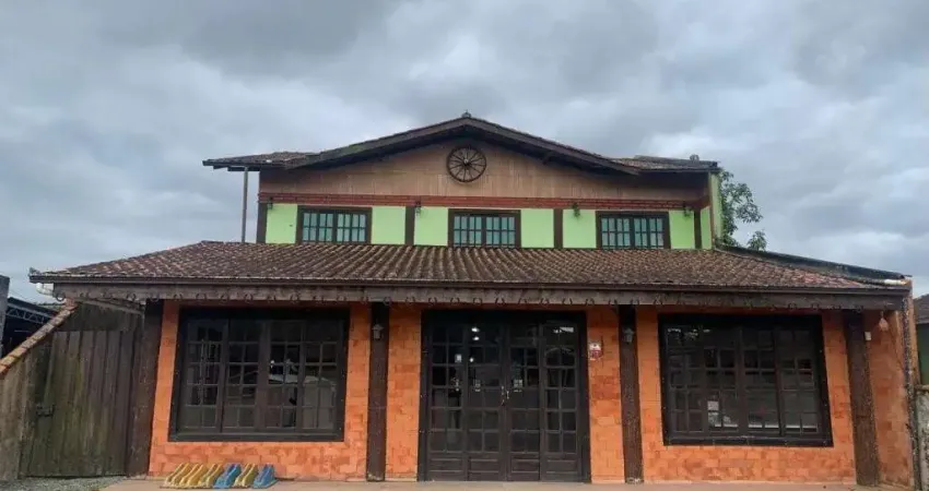 Casa com 3 quartos à venda na Rua Minas Gerais, 5300, Morro do Meio, Joinville