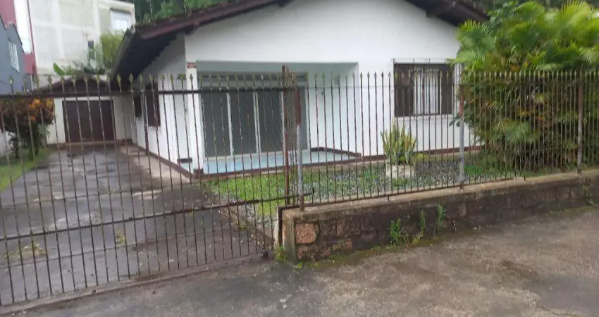 Casa com 3 quartos para alugar na Rua Max Heiden, 320, Anita Garibaldi, Joinville