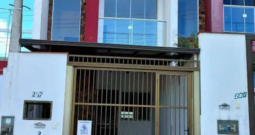CASA no PETRÓPOLIS com 2 quartos para LOCAÇÃO, 68 m²
