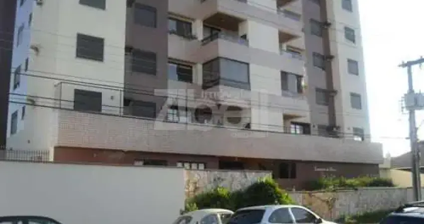 Apartamento com 3 quartos para alugar na Rua Lages, 611, Centro, Joinville