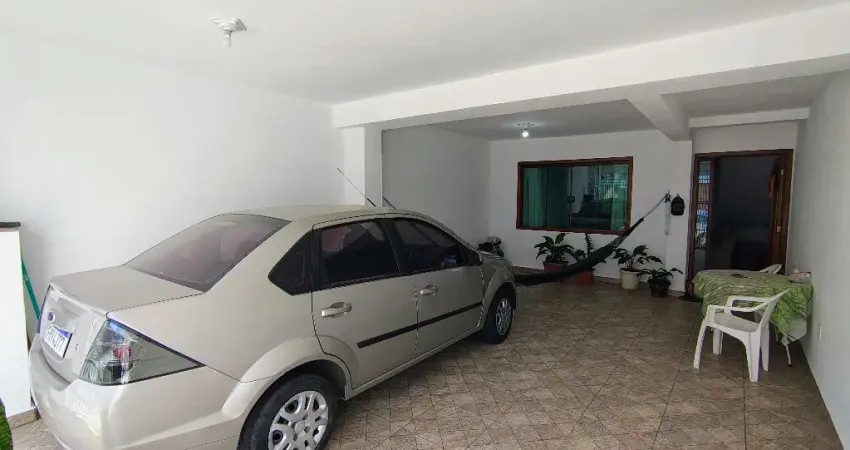 Sobrado com 3 Dormitórios e 4 Vagas no Jardim São Lourenço