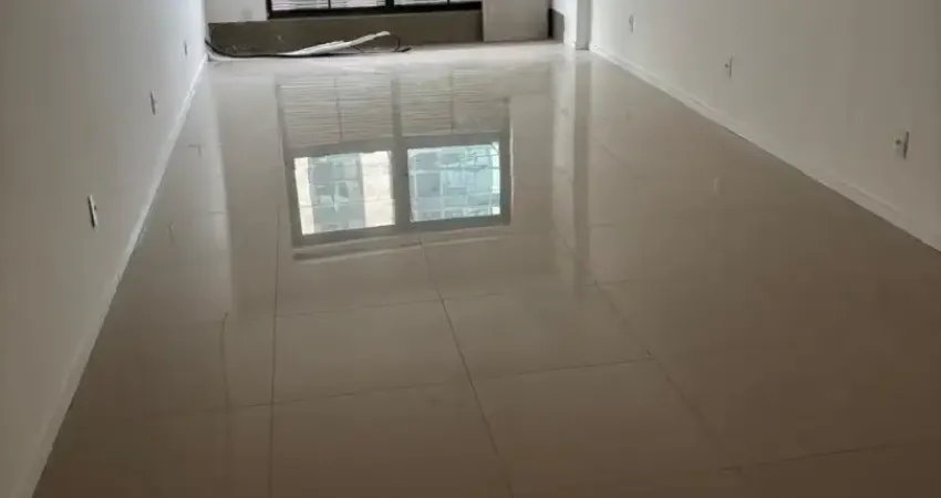 Sala para locação no ceo na barra da tijuca ao lado do península