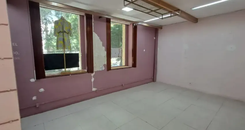 Maravilhosa sobreloja clara e arejada em localização privilegiada em Botafogo.