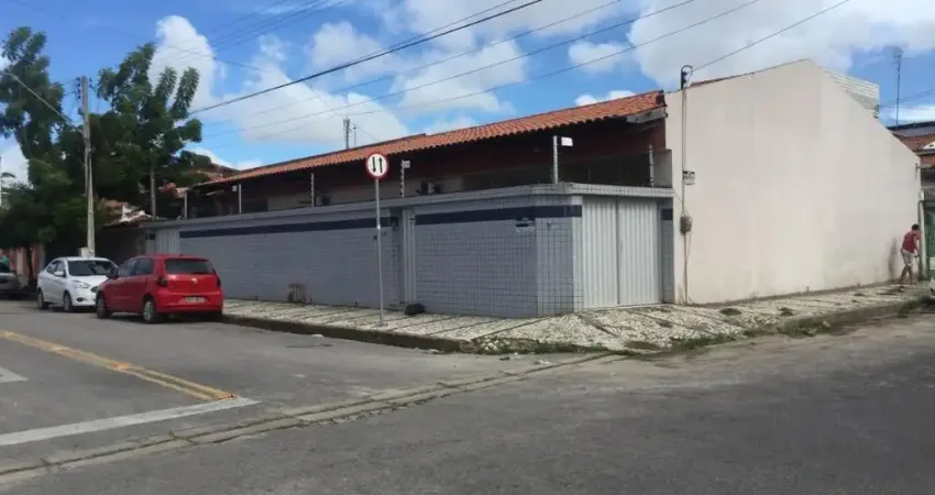 Casa com 4 quartos à venda na Rua Nestor Barbosa, 260, Amadeu Furtado, Fortaleza