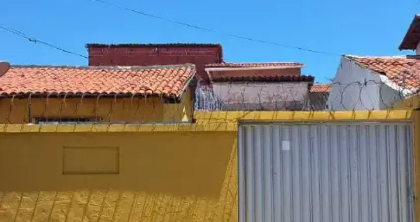 Casa com 3 quartos à venda na Rua Dezessete de Junho, 148, Floresta, Fortaleza