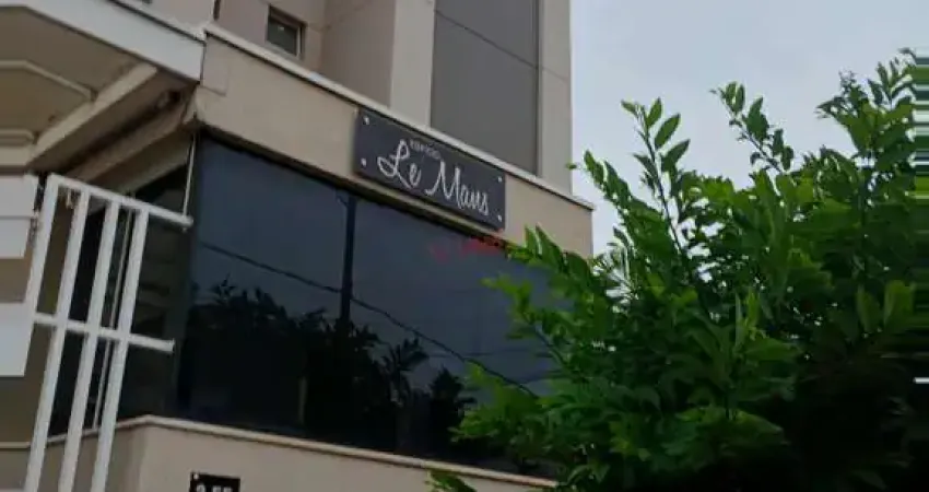 Ótimo apartamento para locação no Edifício Le Mans com 1 dormitório e 1 vaga de garagem na região central de Bauru