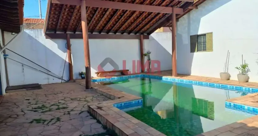CASA NA VILA NIPÔNICA - 3 DORMS, ÁREA GOURMET E PISCINA - BAURU/SP