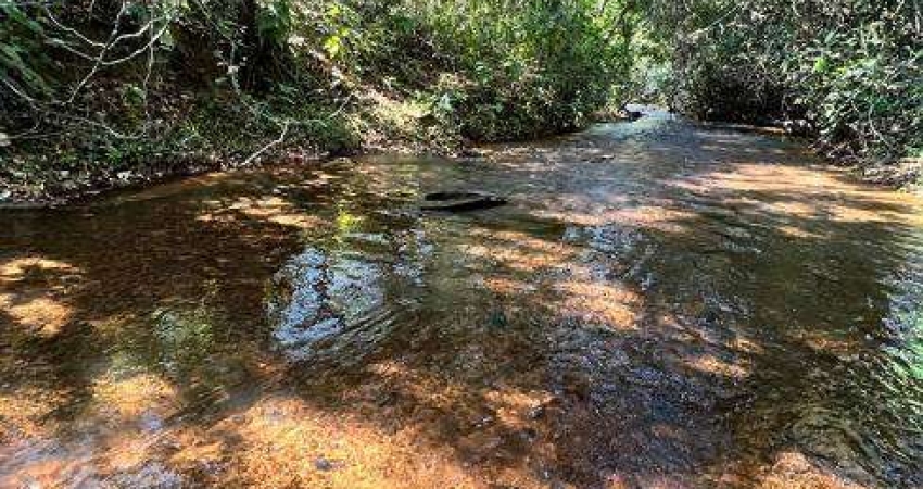 Chácara de 12 Ha com documentação - Com Rio - Região da Água Fria - Chapada dos Guimarães