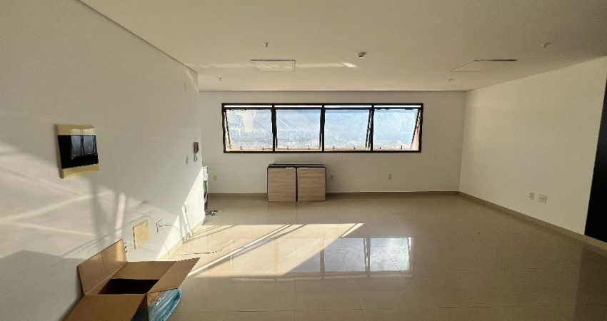 Sala comercial de 47 m² próximo da Avenida do CPA e Centro Político - Edifício Concorde