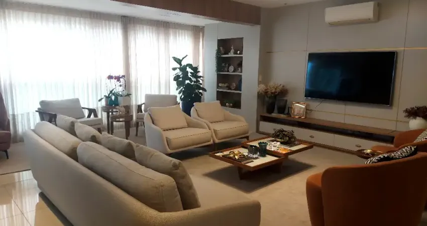Apartamento amplo com 3 suítes todo reformado - Edifício Premiato - Próximo do Parque Mãe Bonifácia - Plaenge