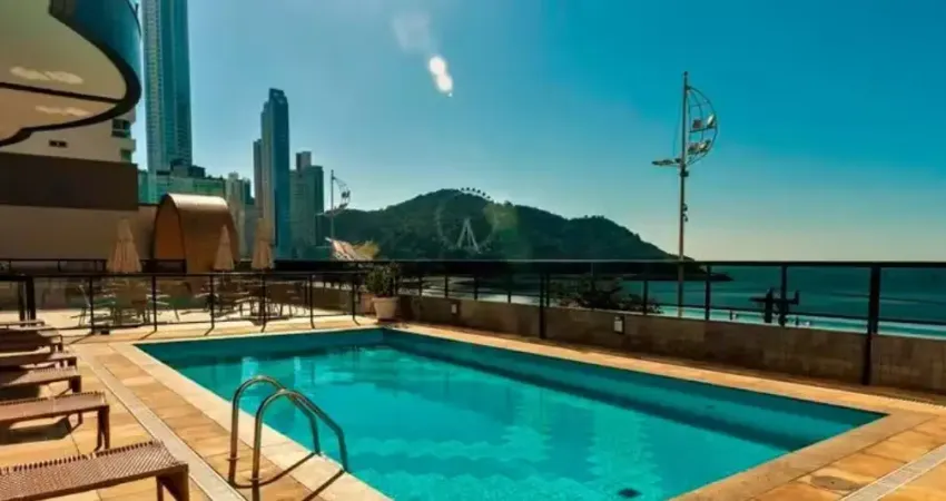 Predio frente mar com piscina aquecida, academia, 4 salões de festa.
