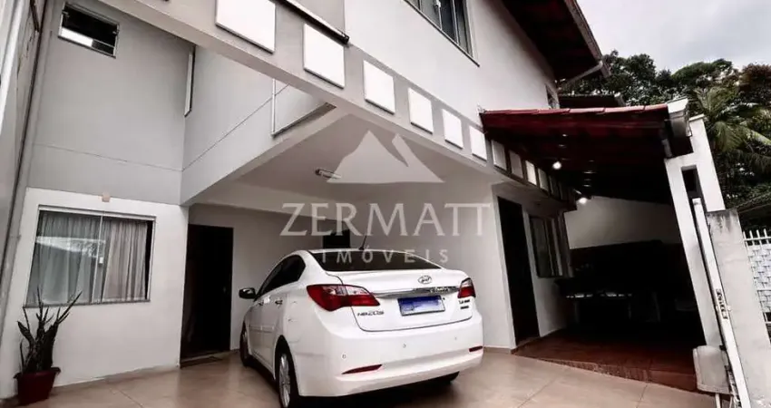 Casa com 3 dormitórios sendo 1 suite para locação no bairro da velha central.