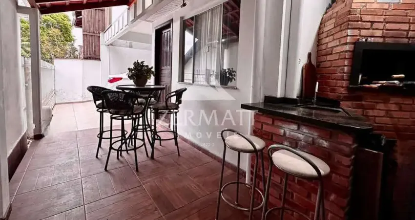 Casa com 3 dormitórios sendo 1 suite para locação no bairro da velha central.