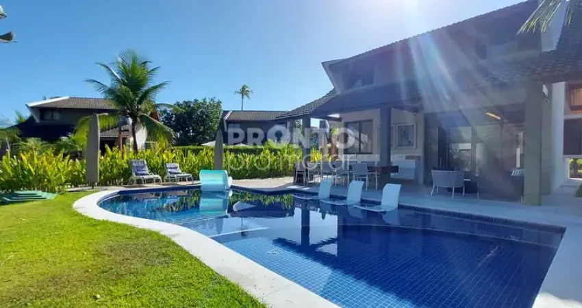 Excelente bangalô mobiliado localizado na praia de muro alto, com 240,00m² de área útil.