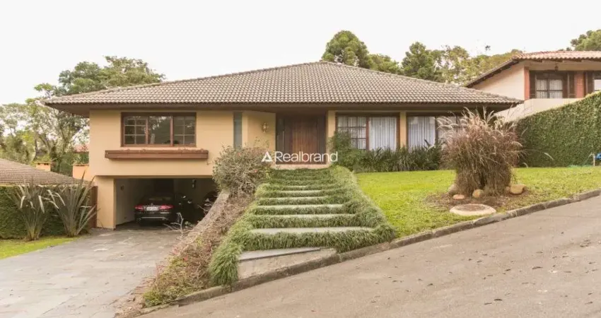 Casa de Luxo em Condominio - 4 suites, churrasqueira e jardim de inverno em Santo Inacio