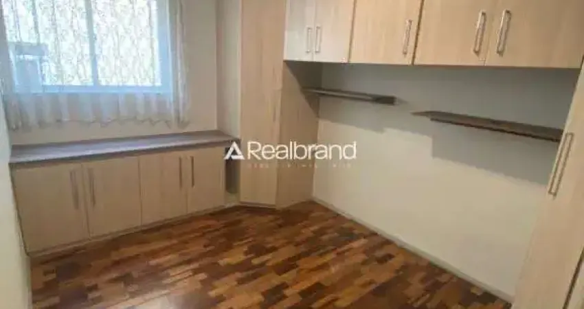 Apartamento a venda no Agua Verde, Curitiba - 3 dormitorios e semi mobiliado