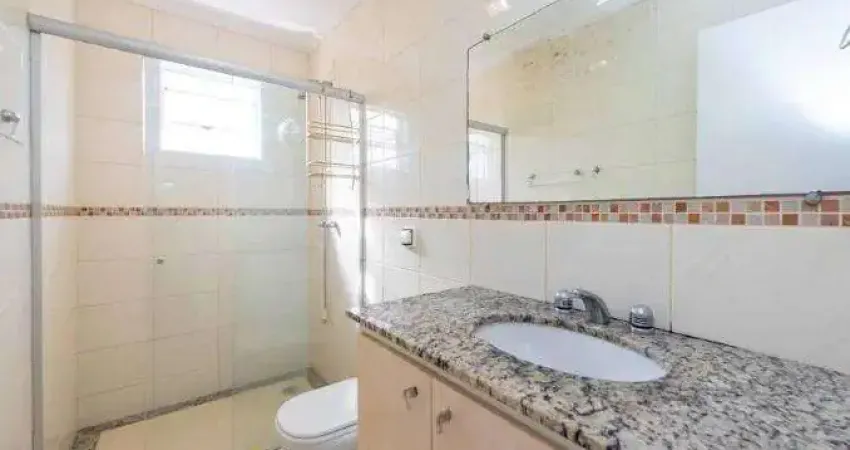 Sobrado em condominio boqueirao com 3 quartos sendo 1 suite, mobiliado