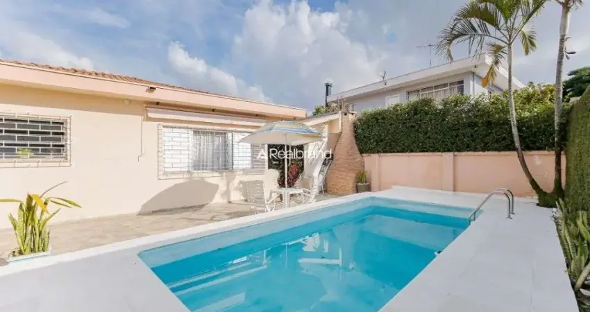 Casa terrea com piscina no coracao do bairro jardim social, apenas 800 m do festval.