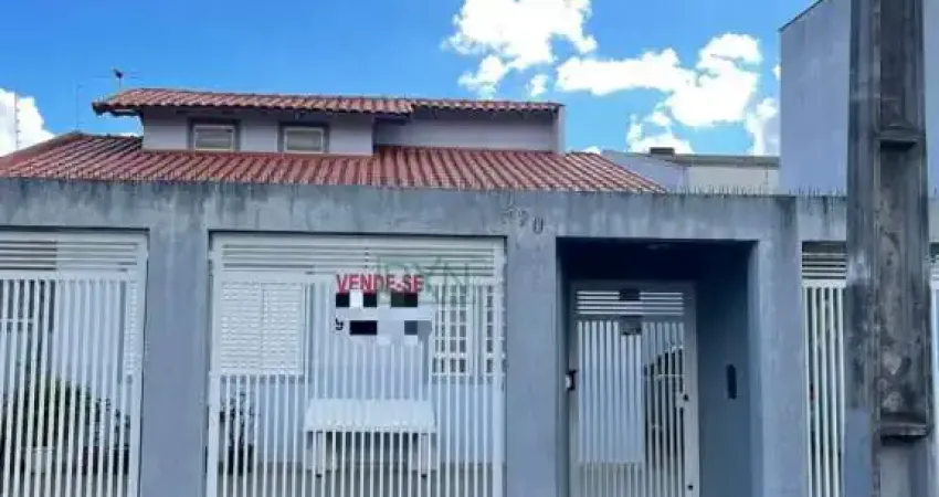 CASA ASSOBRADADA COM 4 QUARTOS E RESIDENCIA NOS FUNDOS NA VILA SALOMÉ