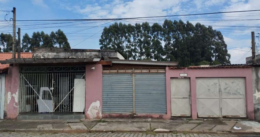 Terreno com 3 Casas