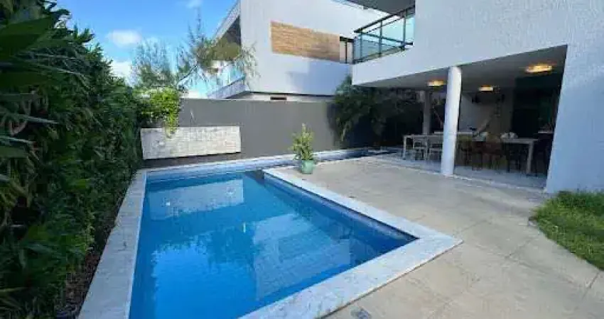 Casa de 356m2 com 4 Quartos + Lazer Privativo, em Condomínio Fechado
