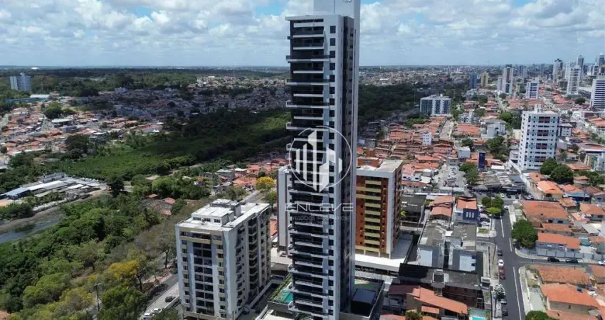 Apartamento novo de luxo com 03 suítes no Miramar