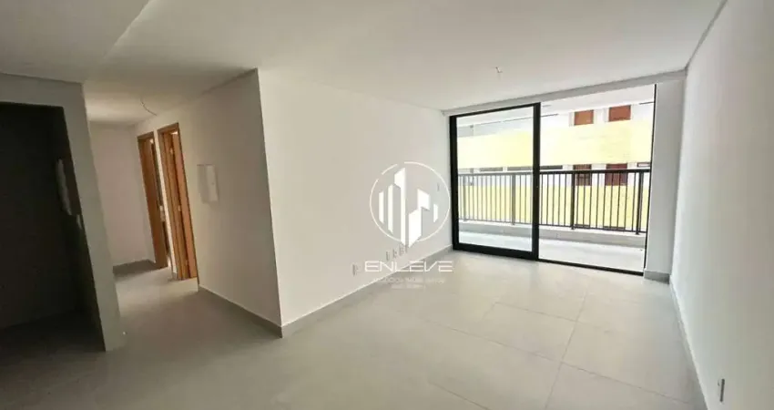 Apartamento novo com 02 quartos à beira-mar no jardim oceania