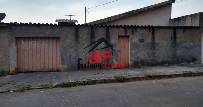 TERRENO/LOTE COM CASA  A VENDA NO BAIRRO GLÓRIA, BH.